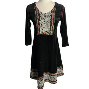 Vintage Embroidered Velvet Swing Dress S Black Long Sleeve Stretch Round Neck
